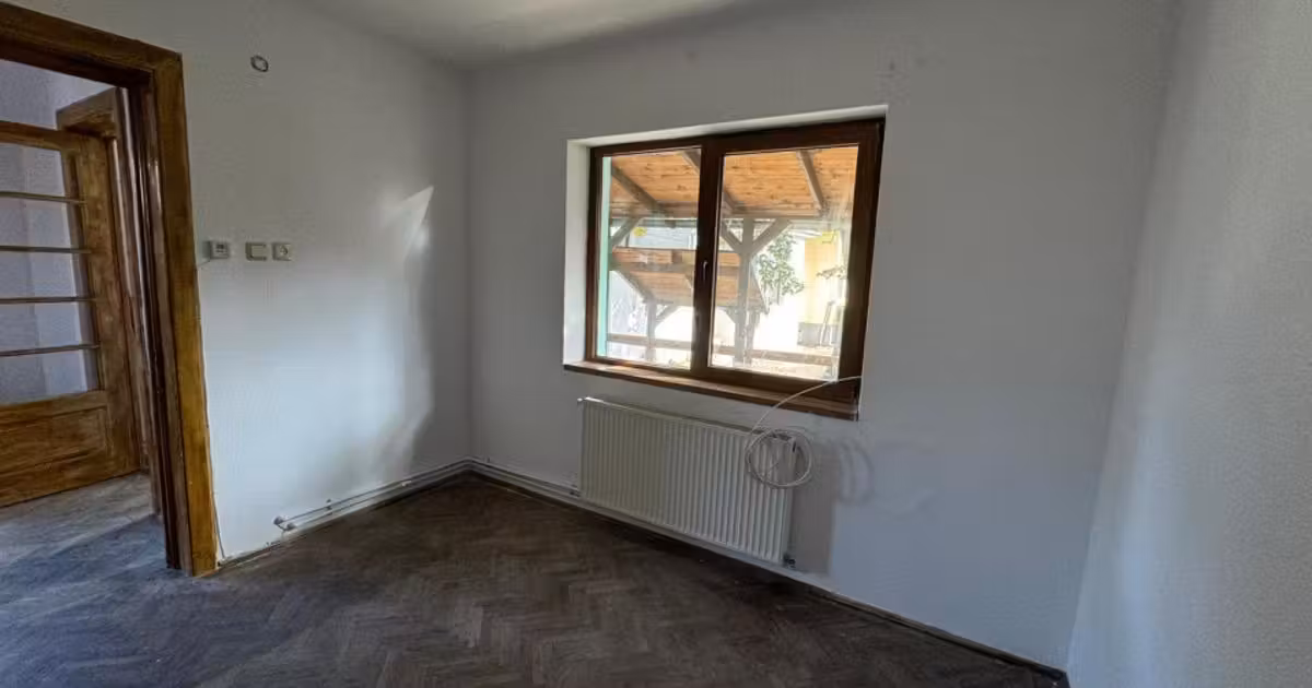 Casă individuală de vânzare cu 3 camere în zona Ana Ipătescu, Ploiești