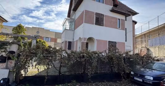 Birou Ultracentral