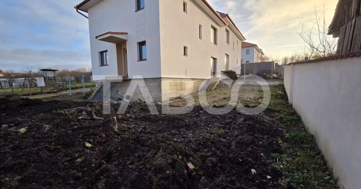 Duplex de vânzare cu 4 camere în Șura Mică