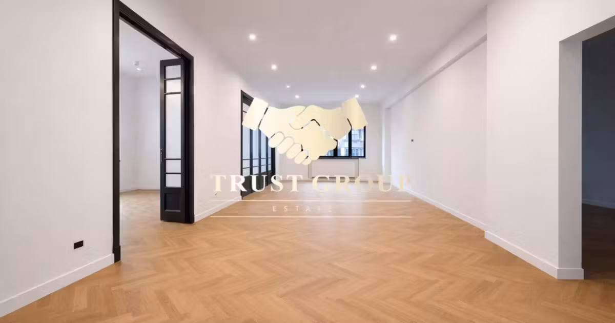 Apartament de vânzare cu 4 camere, mobilat în Ultracentral
