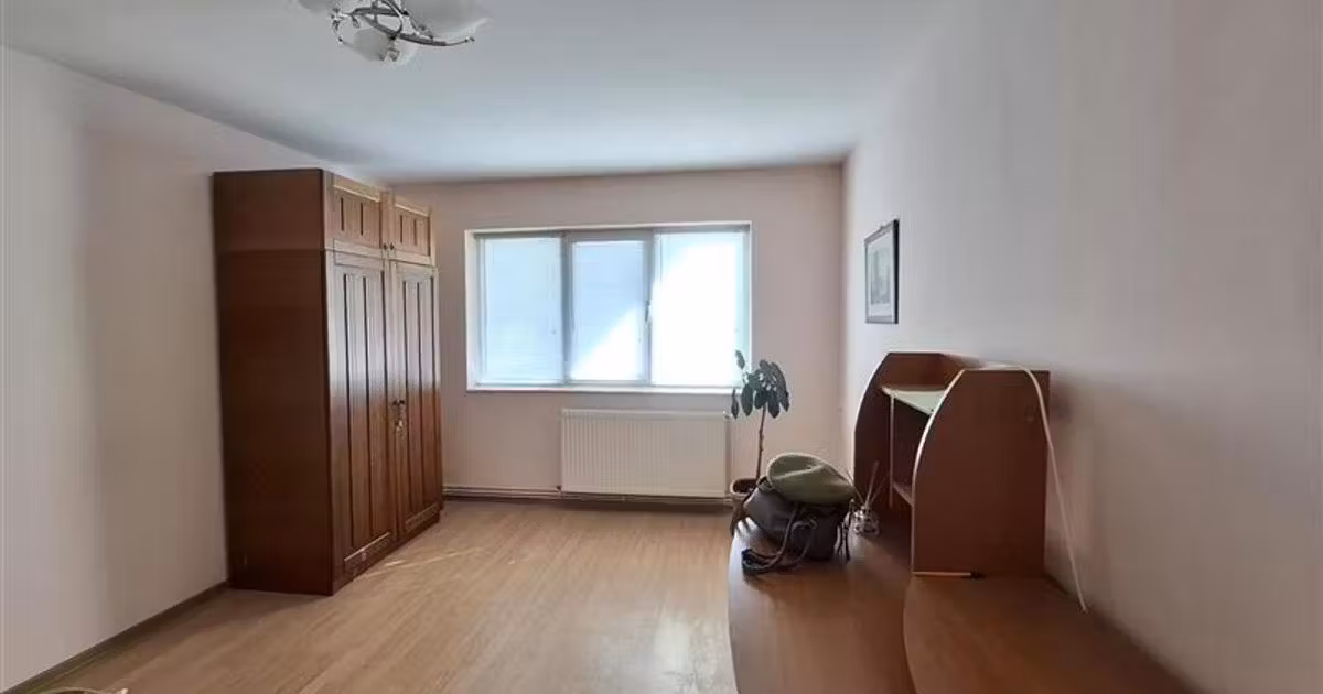 Apartament de vânzare cu 2 camere în zona 9 Mai, Bacău