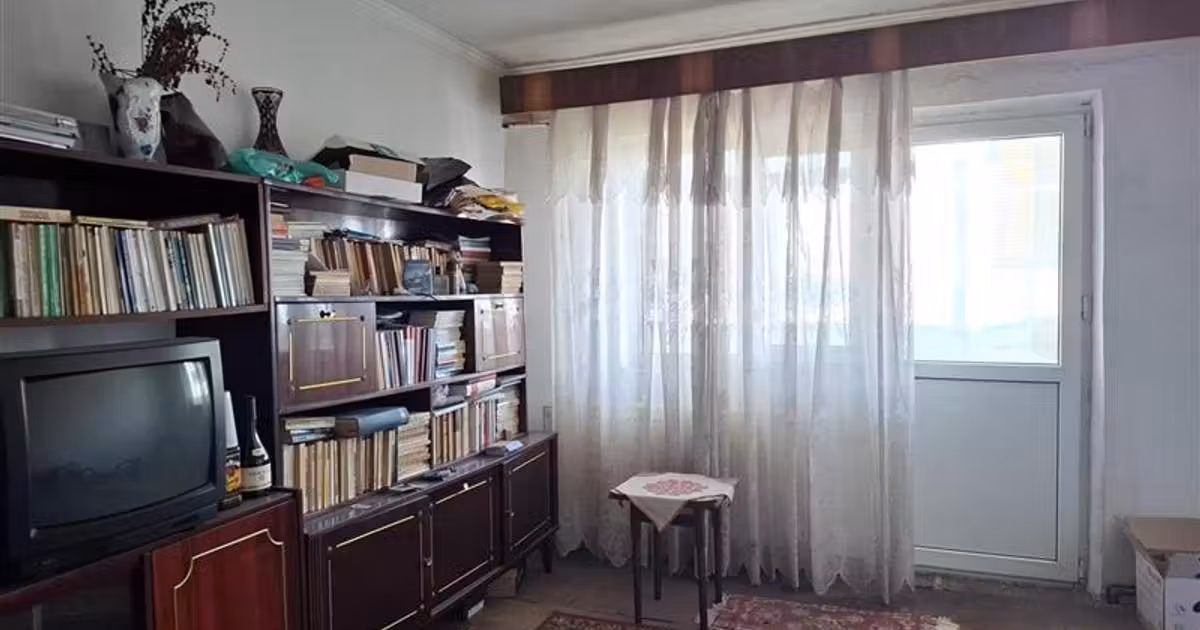Apartament de vânzare cu 3 camere în zona Bahne, Focșani