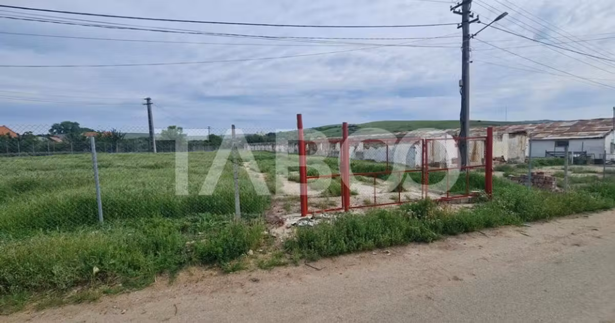 Spațiu industrial de vânzare de 840.00 mp, în Cut