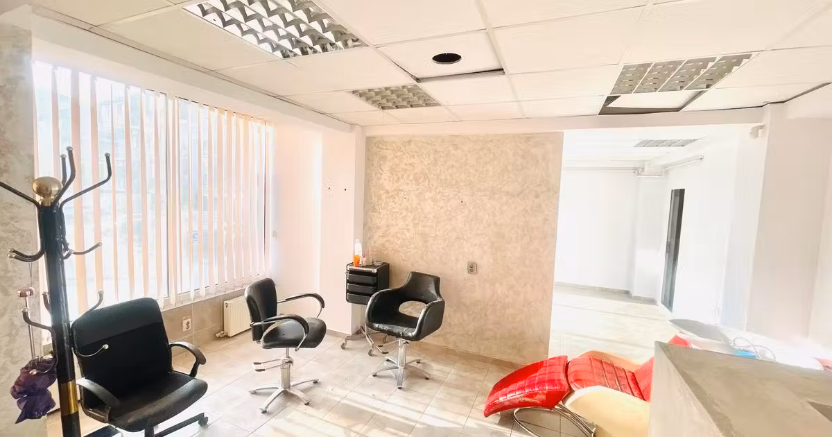 Spațiu comercial de vânzare 104.44 mp în Dobroești
