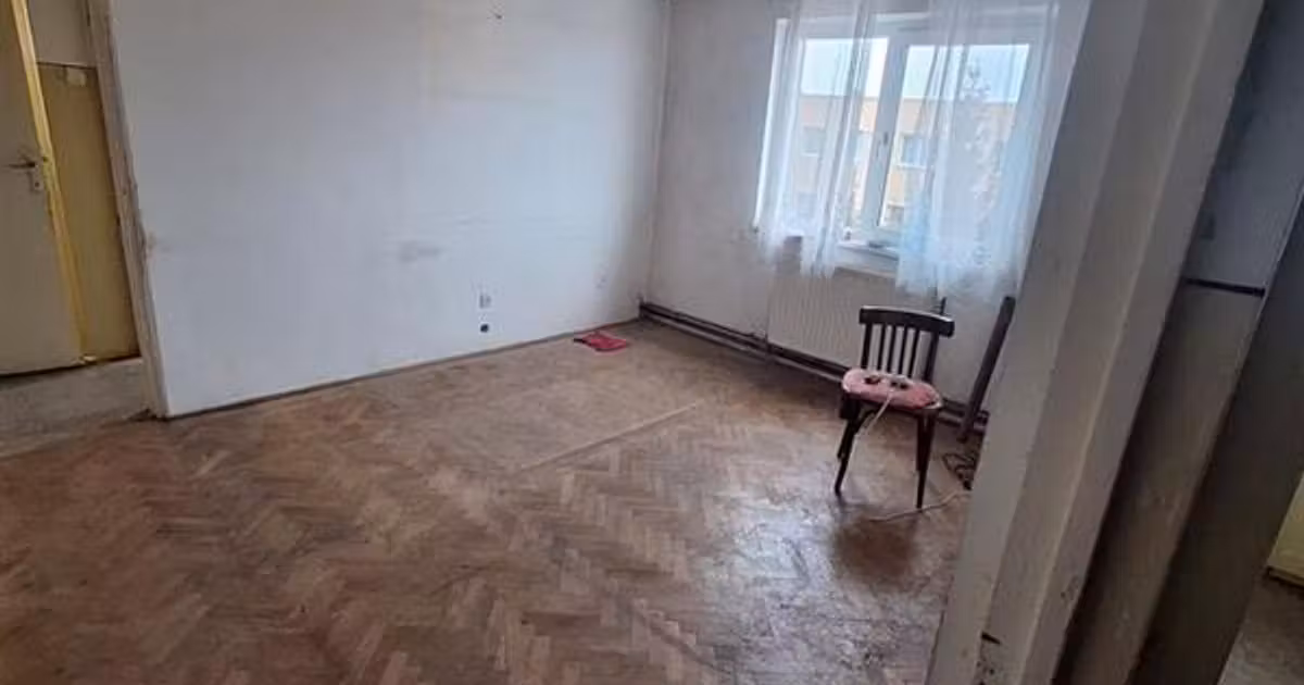 Apartament de vânzare cu 2 camere în zona Florilor, Brașov
