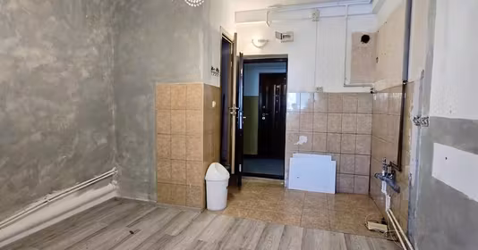Garsonieră Titan