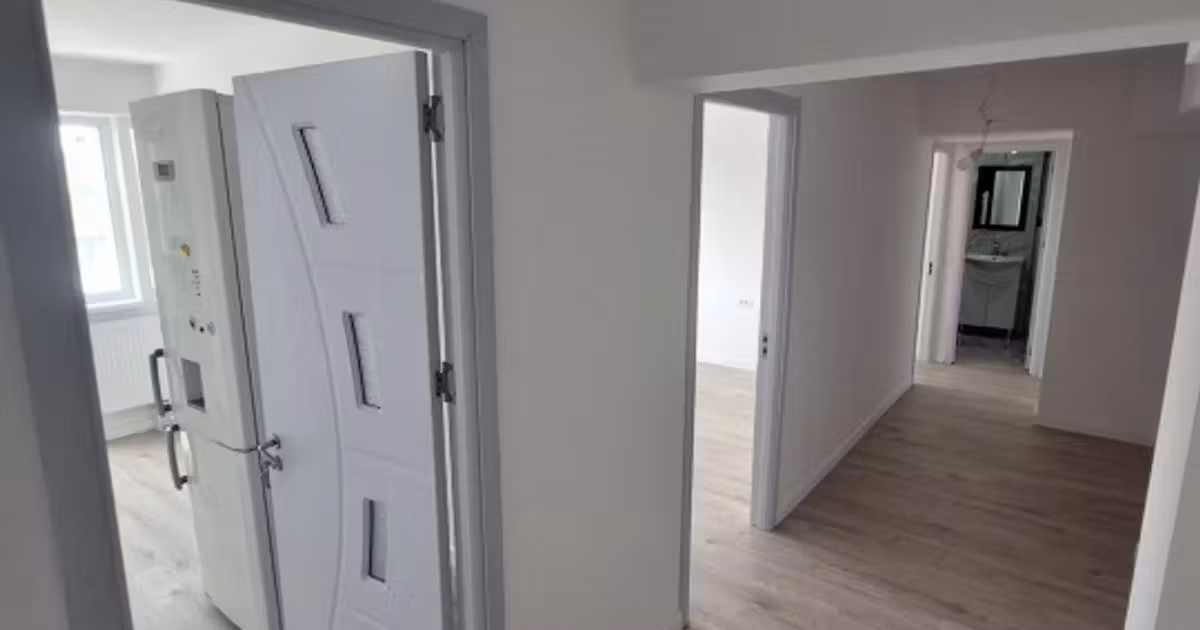 Apartament de vânzare cu 3 camere în zona Ultracentral, Constanța