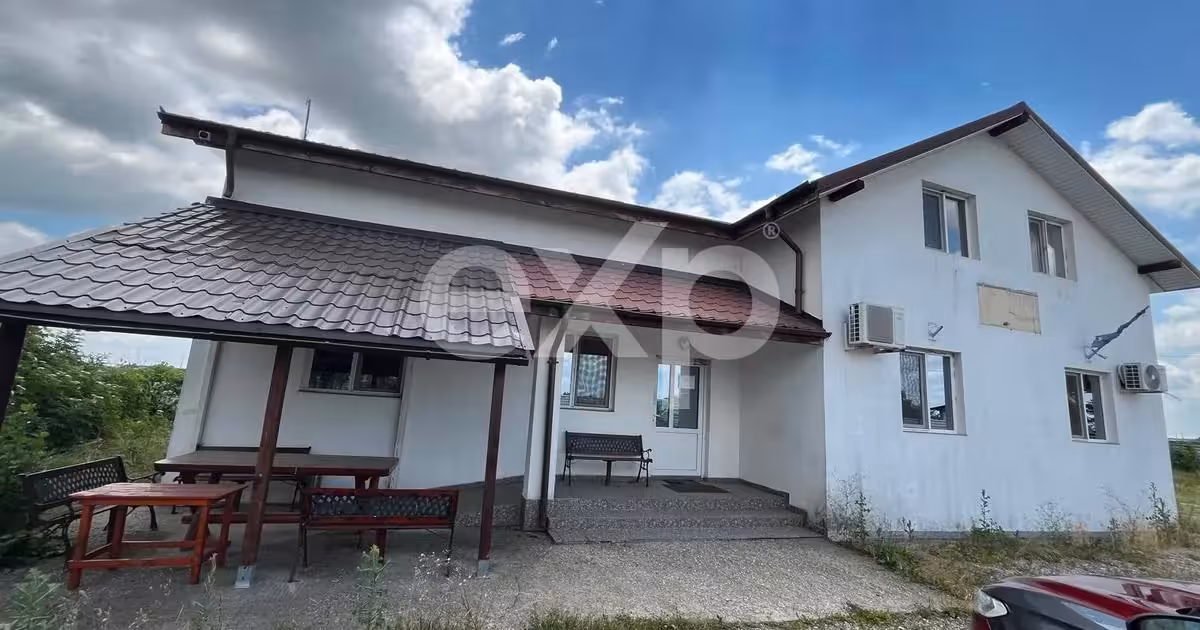 Casă individuală de vânzare cu 6 camere, mobilată în Ionești