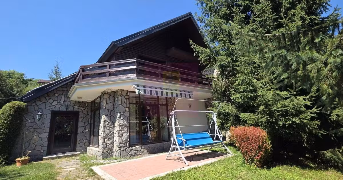 Casă individuală de vânzare cu 5 camere în Breaza