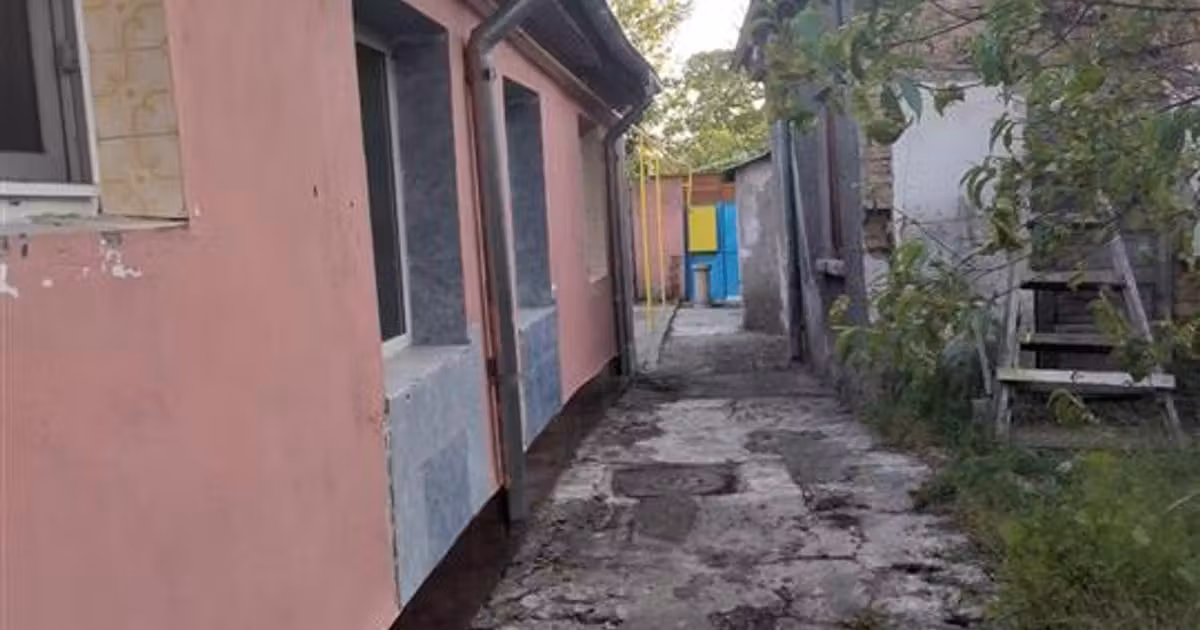 Casă individuală de vânzare cu 2 camere în zona Central, Brăila