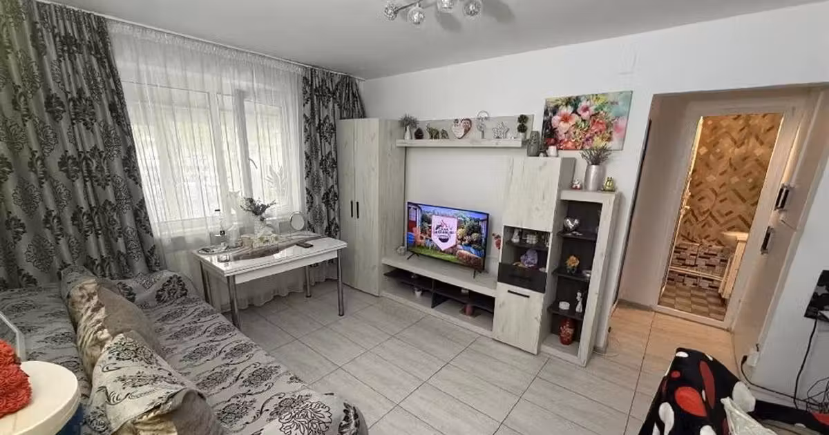 Apartament de vânzare cu 2 camere, mobilat în zona Viziru 3, Brăila