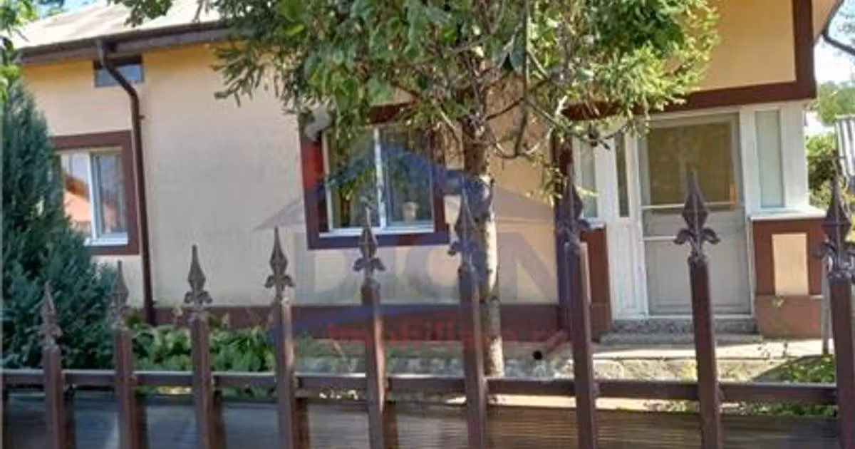 Casă individuală de vânzare cu 4 camere în Ulmeni
