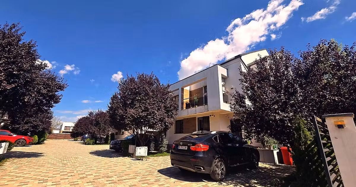 Duplex de vânzare cu 5 camere, mobilat în Tunari