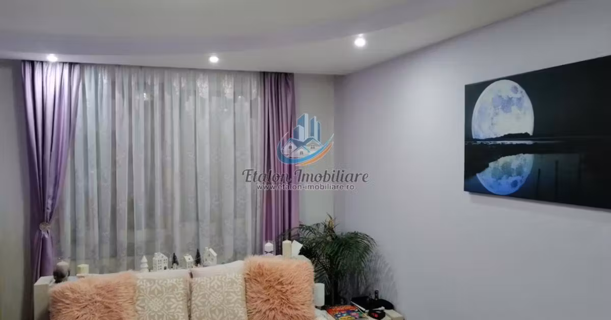 Apartament de vânzare cu 3 camere în zona Periferie, Piatra-Neamț