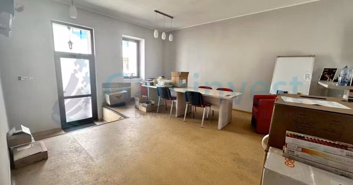 Birou de vânzare de 90.00 mp, în zona Decebal, Oradea