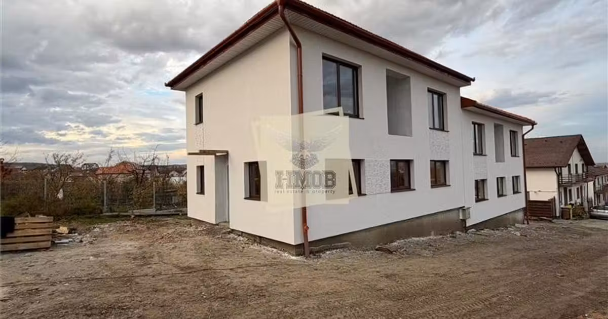 Duplex de vânzare cu 4 camere în Șura Mică