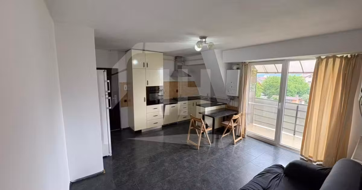 Apartament de vânzare cu 3 camere, mobilat în Gherla