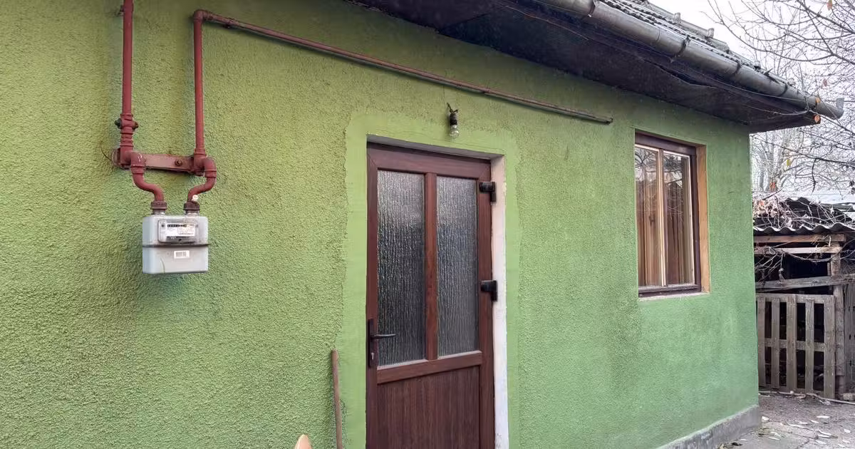 Casă individuală de vânzare cu 2 camere în Cristești