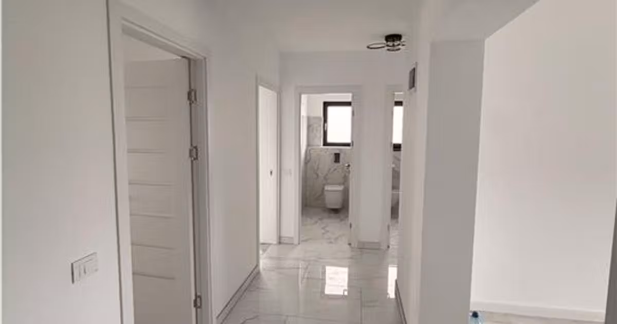 Apartament de vânzare cu 3 camere în zona Burdujeni, Suceava