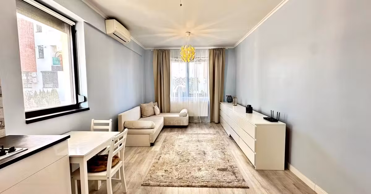 Garsonieră de vânzare, mobilată în Mamaia-Sat