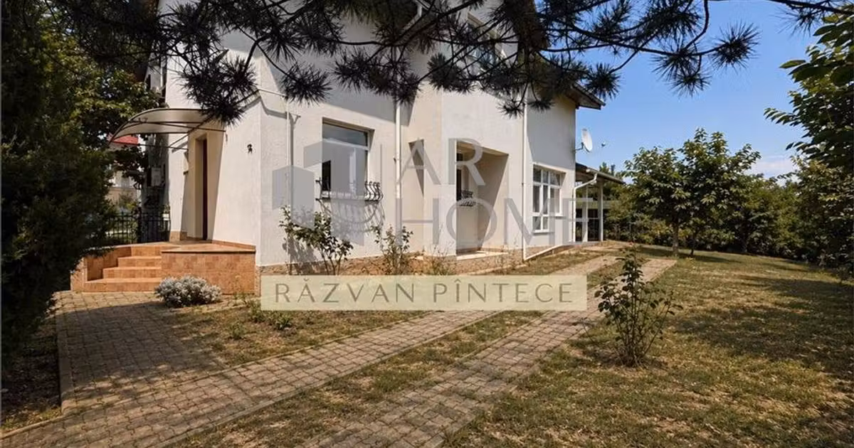 Duplex de vânzare cu 4 camere în Bucov