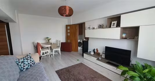 Apartament Titan