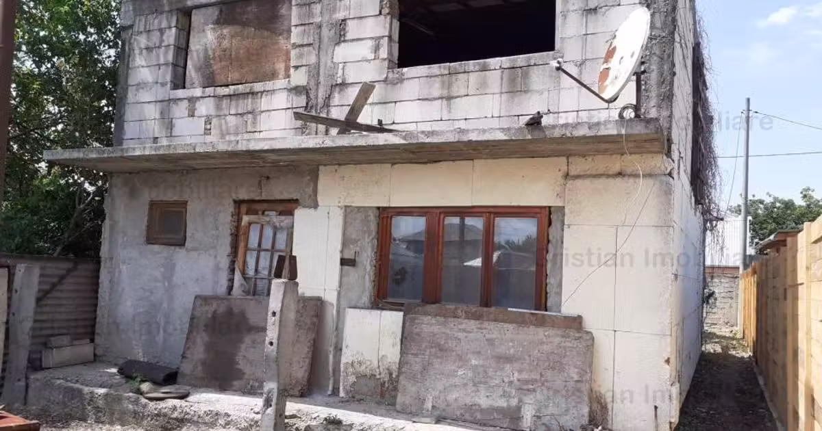 Casă de vânzare cu 3 camere în zona Calarași 4, Brăila
