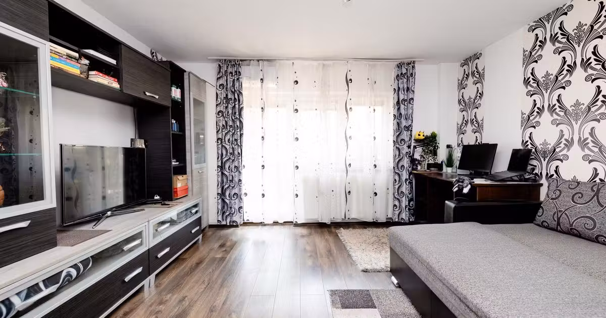 Apartament de vânzare cu 5 camere în zona Micălaca, Arad