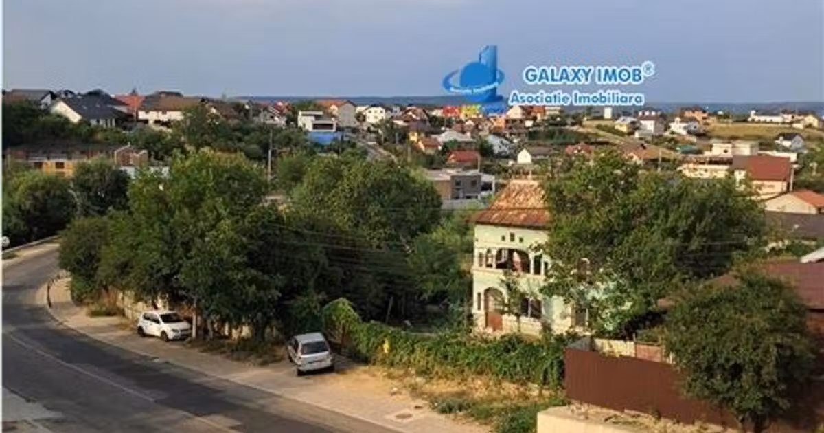 Casă de vânzare cu 4 camere în Bradu