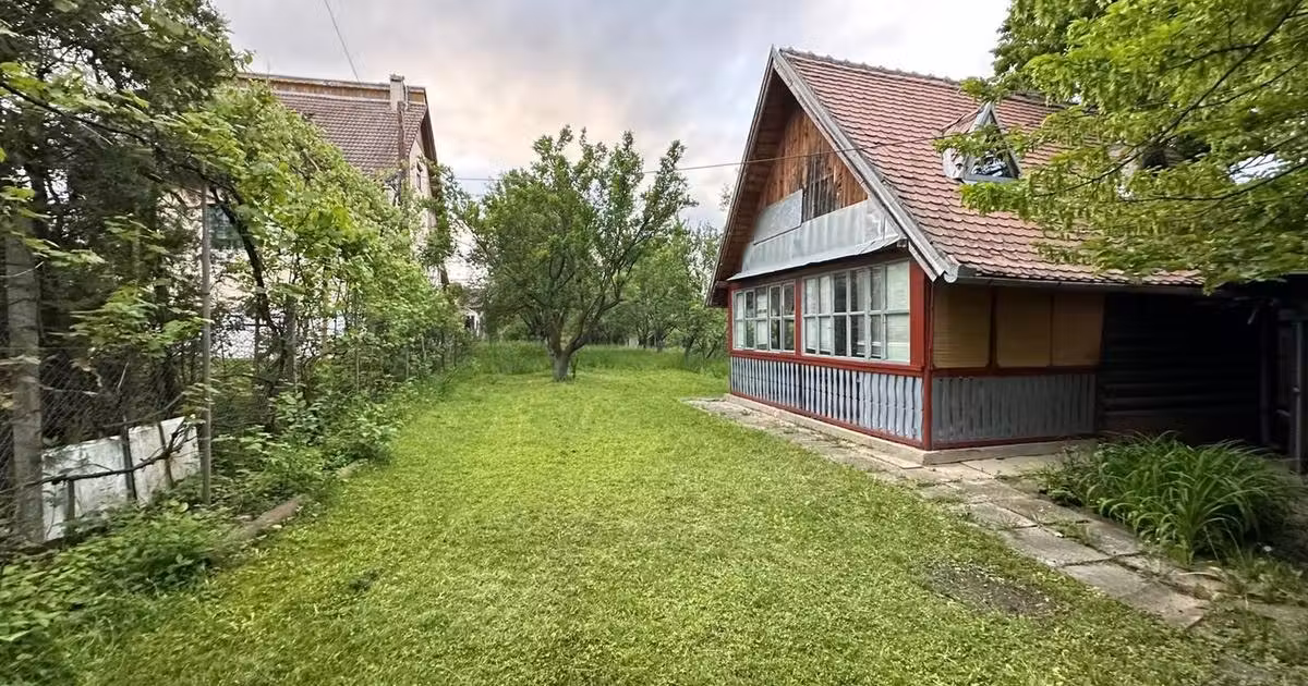 Teren Construcții intravilan de vânzare de 1915 mp, în Sadu