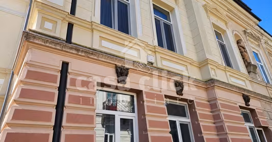 Casă Central