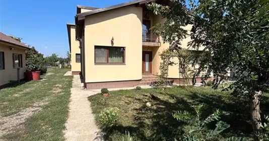 Casă Lacu Sărat