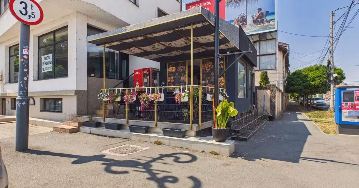 Spațiu comercial de vânzare de 14 mp, în zona Polivalentă, Arad
