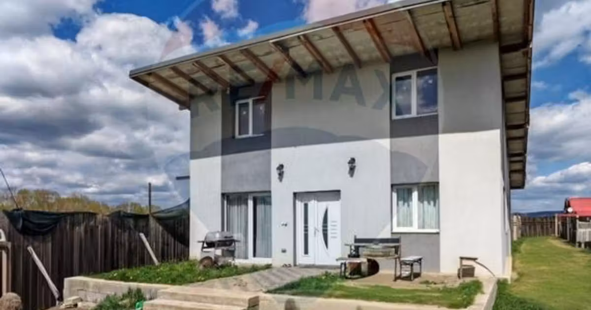 Casă individuală de vânzare cu 4 camere, mobilată în Bod