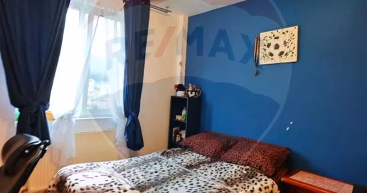 Apartament de vânzare cu 3 camere, mobilat în zona Noua, Brașov