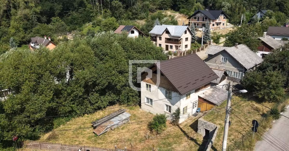 Casă individuală de vânzare cu 5 camere în Gura Humorului