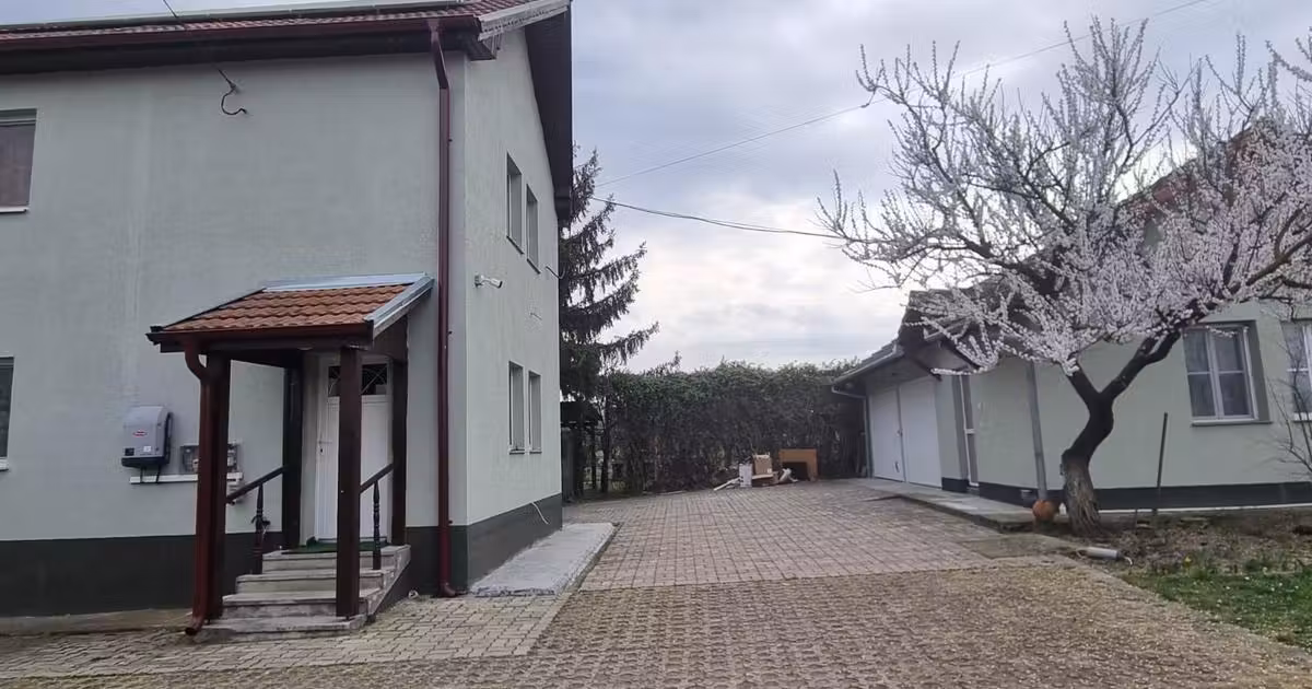 Casă individuală de vânzare cu 4 camere în Viile Satu Mare