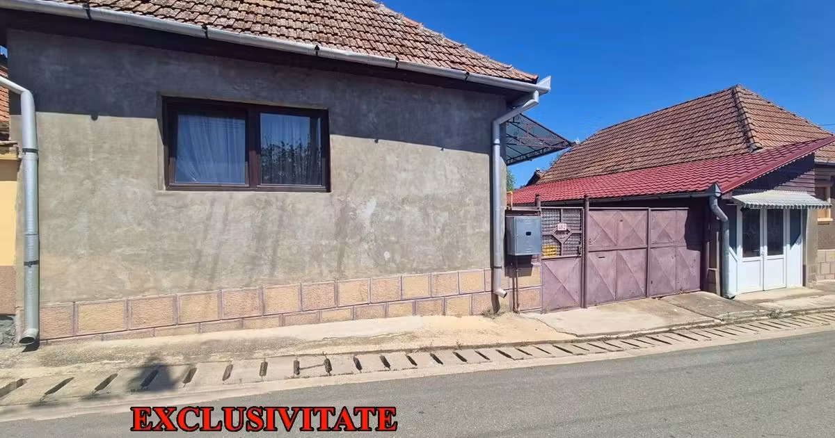 Casă individuală de vânzare cu 3 camere în Cricău