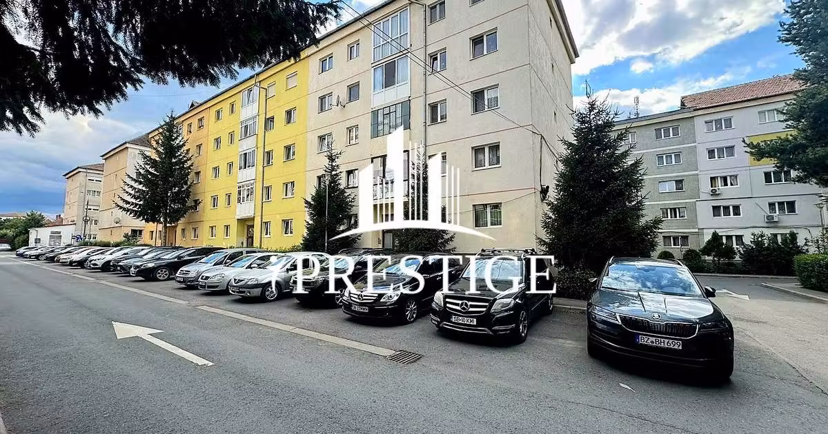 Apartament de vânzare cu 3 camere în zona Calea Dumbrăvii, Sibiu