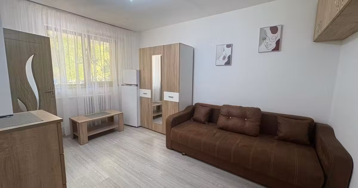 Garsonieră de vânzare, mobilată în zona Podu Roș, Iași