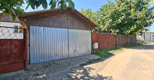 Casă Costi