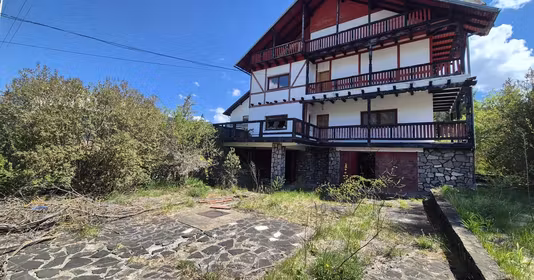 Casă Piatra Arsă