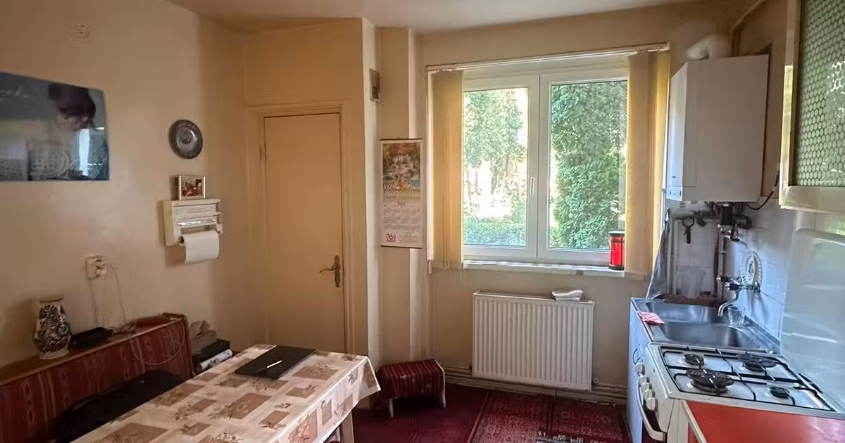 Apartament de vânzare cu 2 camere în zona Calea București, Brașov