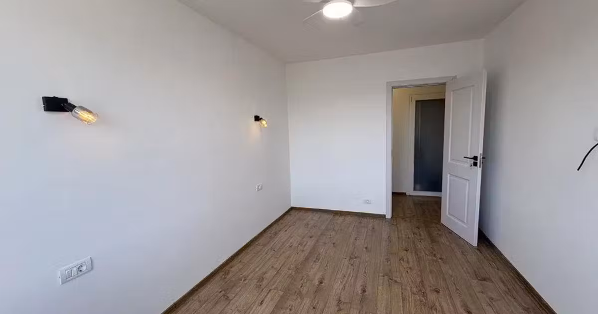 Apartament de vânzare cu 2 camere în zona Titan, Sector 3