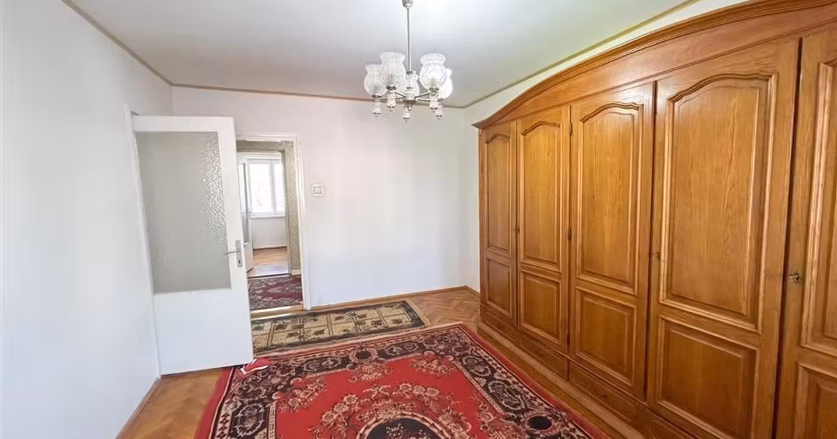 Apartament de vânzare cu 2 camere în zona George Enescu, Suceava