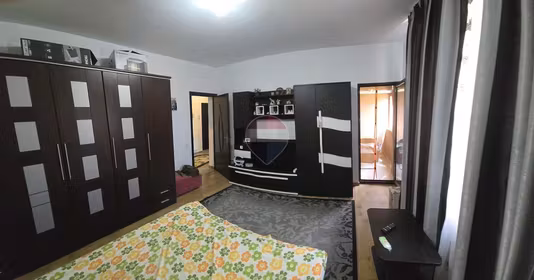 Garsonieră Exterior Est