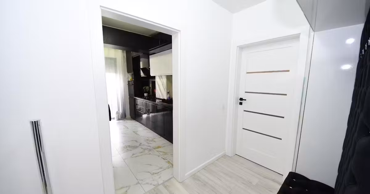 Apartament de vânzare cu 2 camere în zona Bd. Coșbuc, Galați