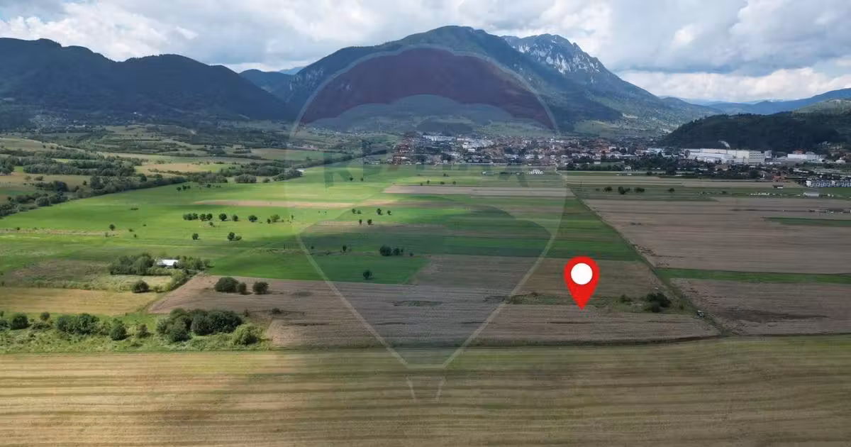 Teren agricol intravilan de vânzare de 1180 mp, în Zărnești