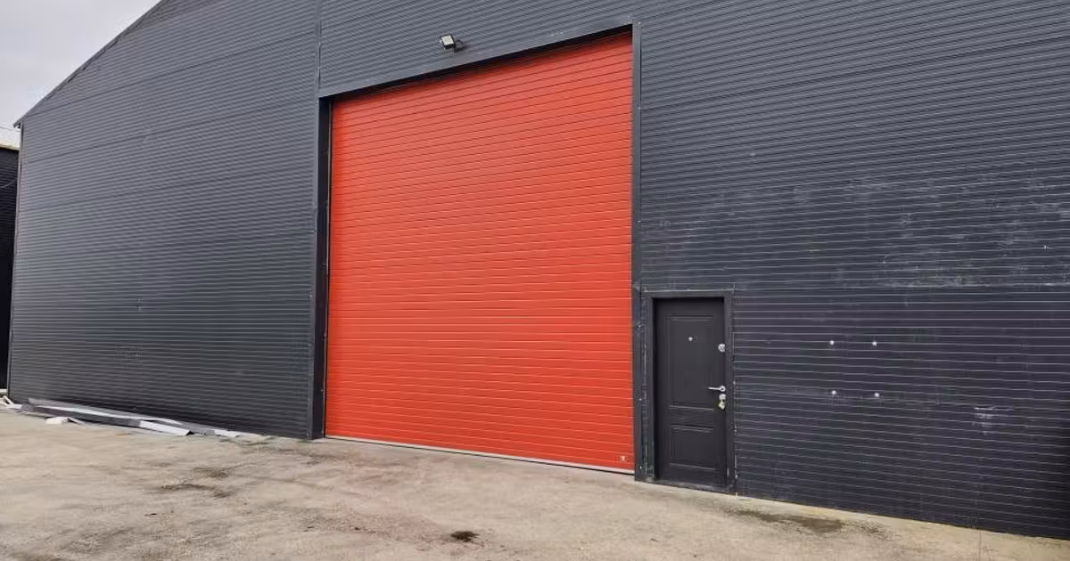 Spațiu industrial de vânzare de 600 mp, în Cernica