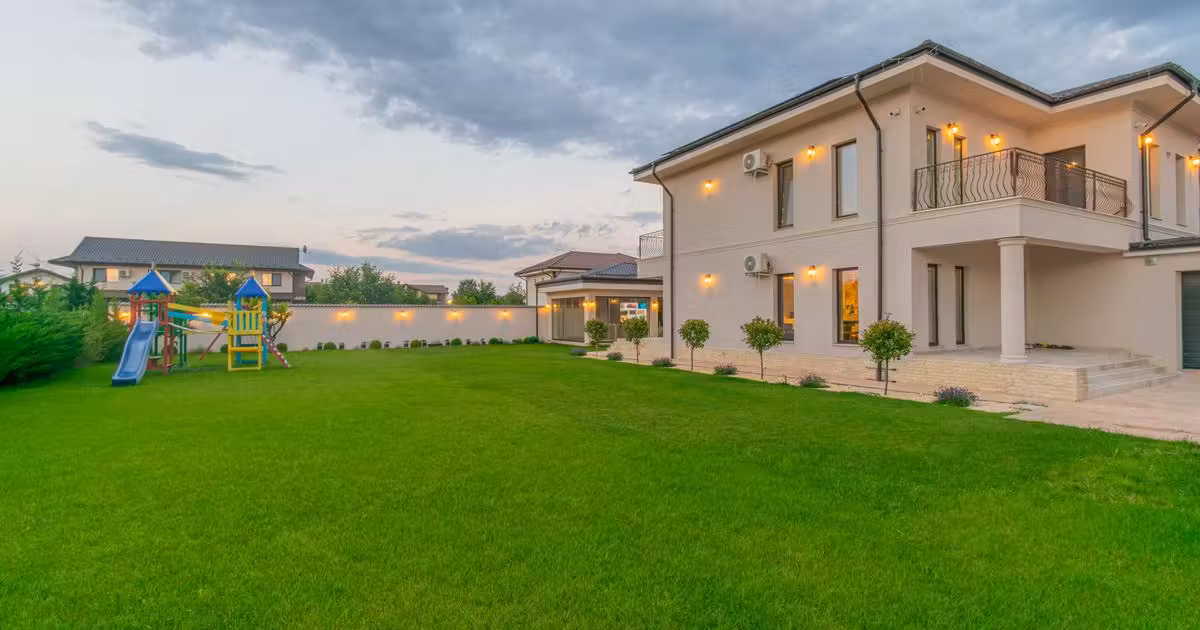 Casă de vânzare cu 6 camere în Corbeanca